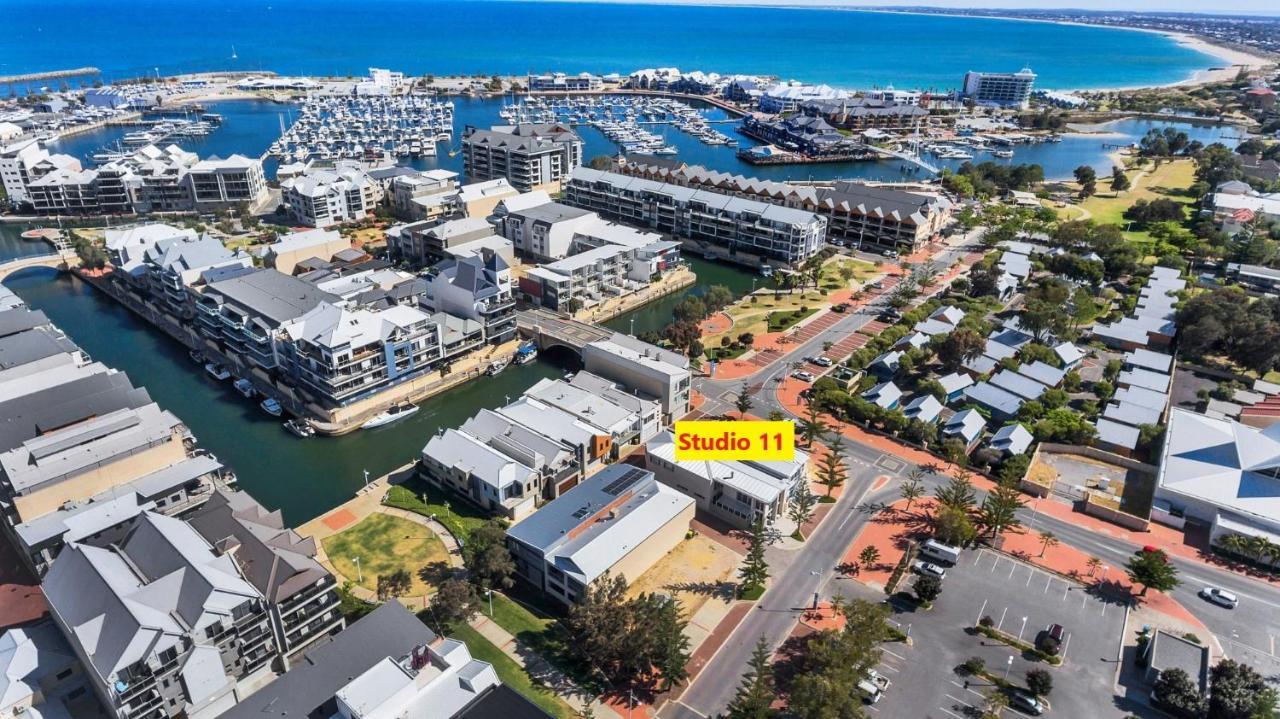 Studio 11 Mandurah Marina Buitenkant foto